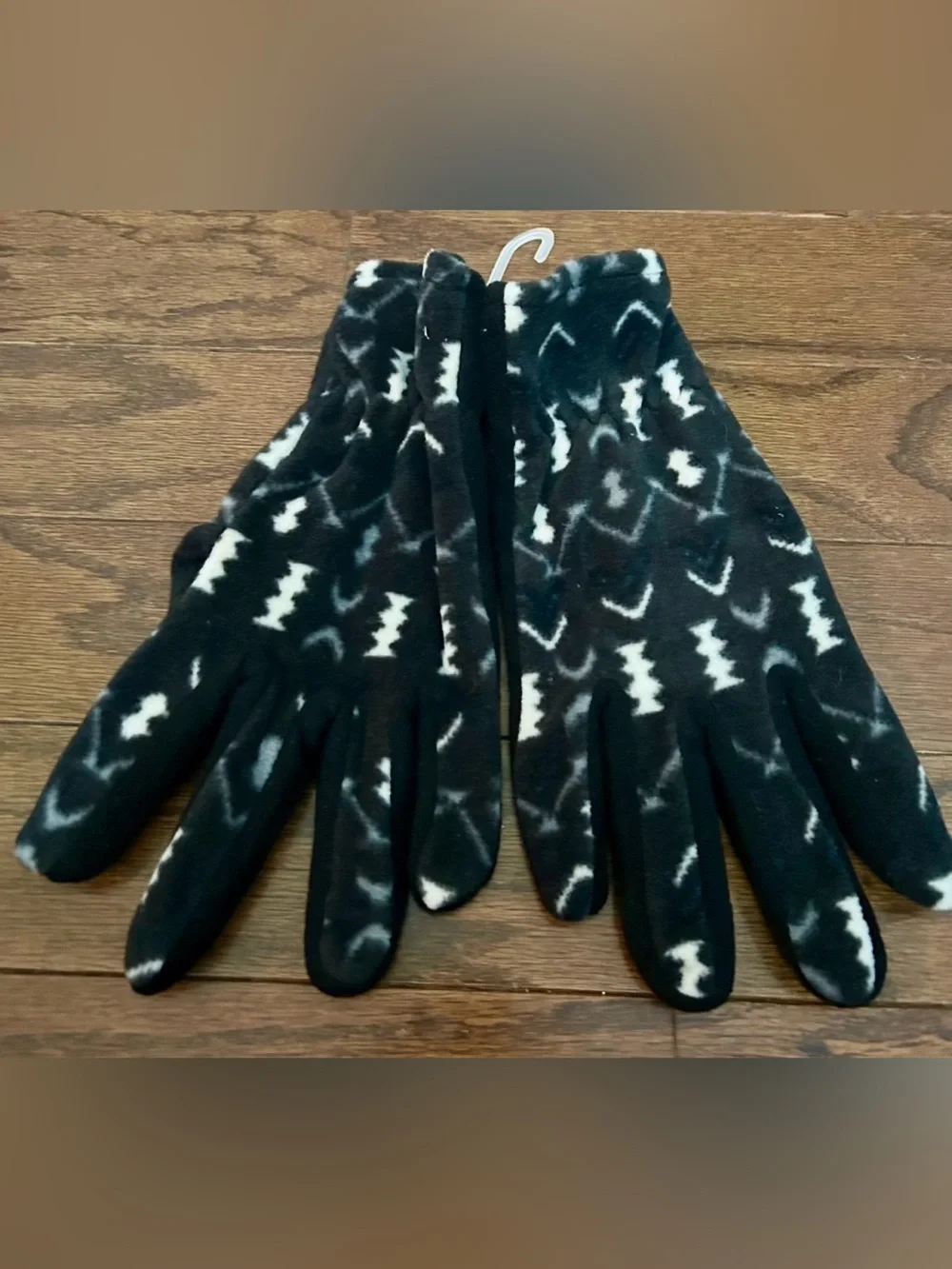 Women’s Black & White Patterned Fleece Gloves - Lightweight Winter Warmth